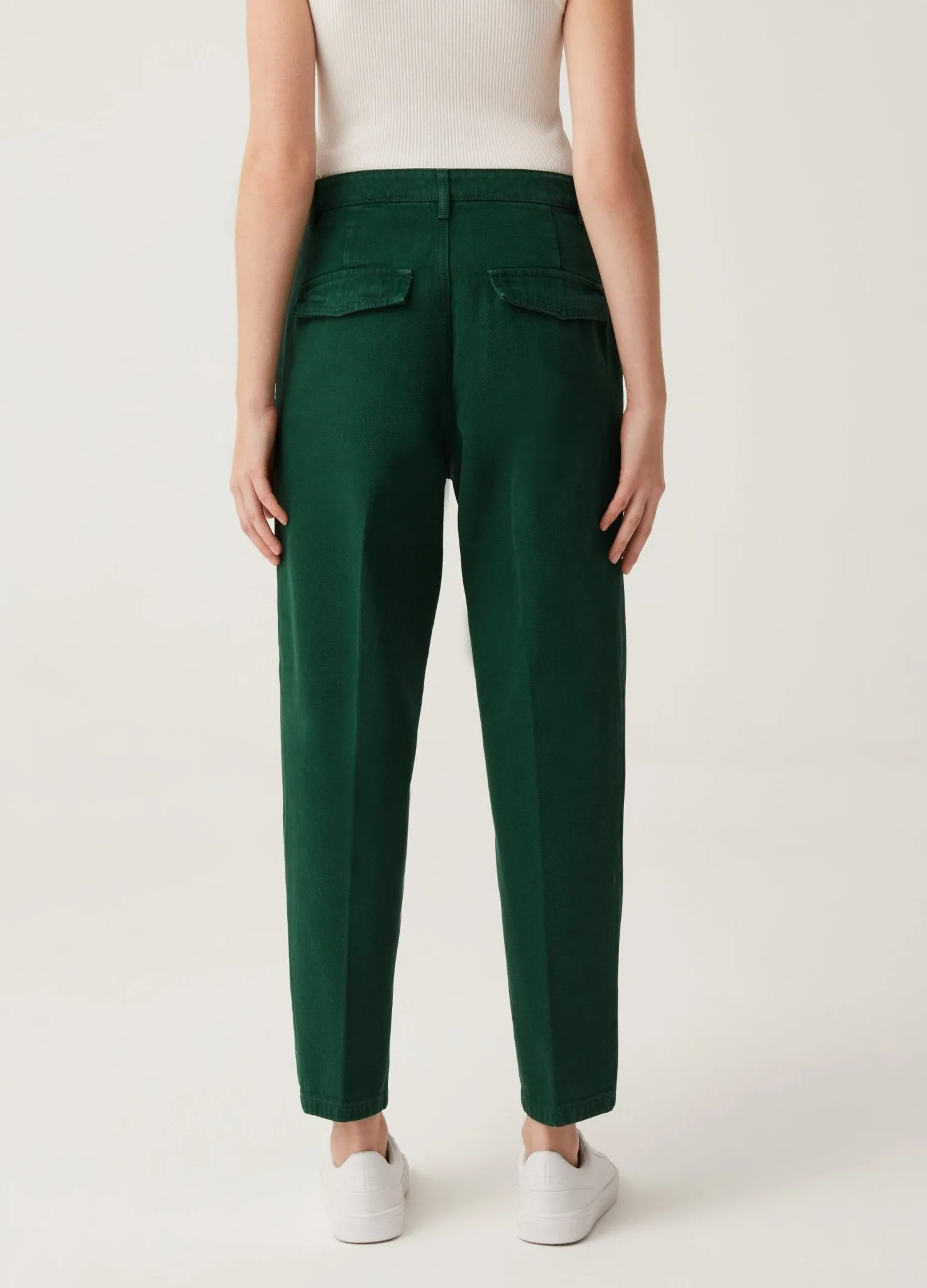 Cigarette trousers with darts