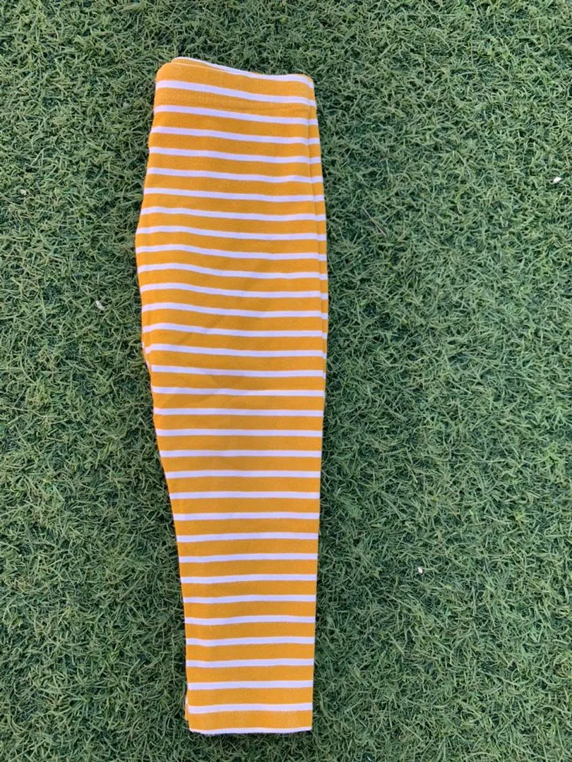 M&S yellow and white leggings size 3-4years