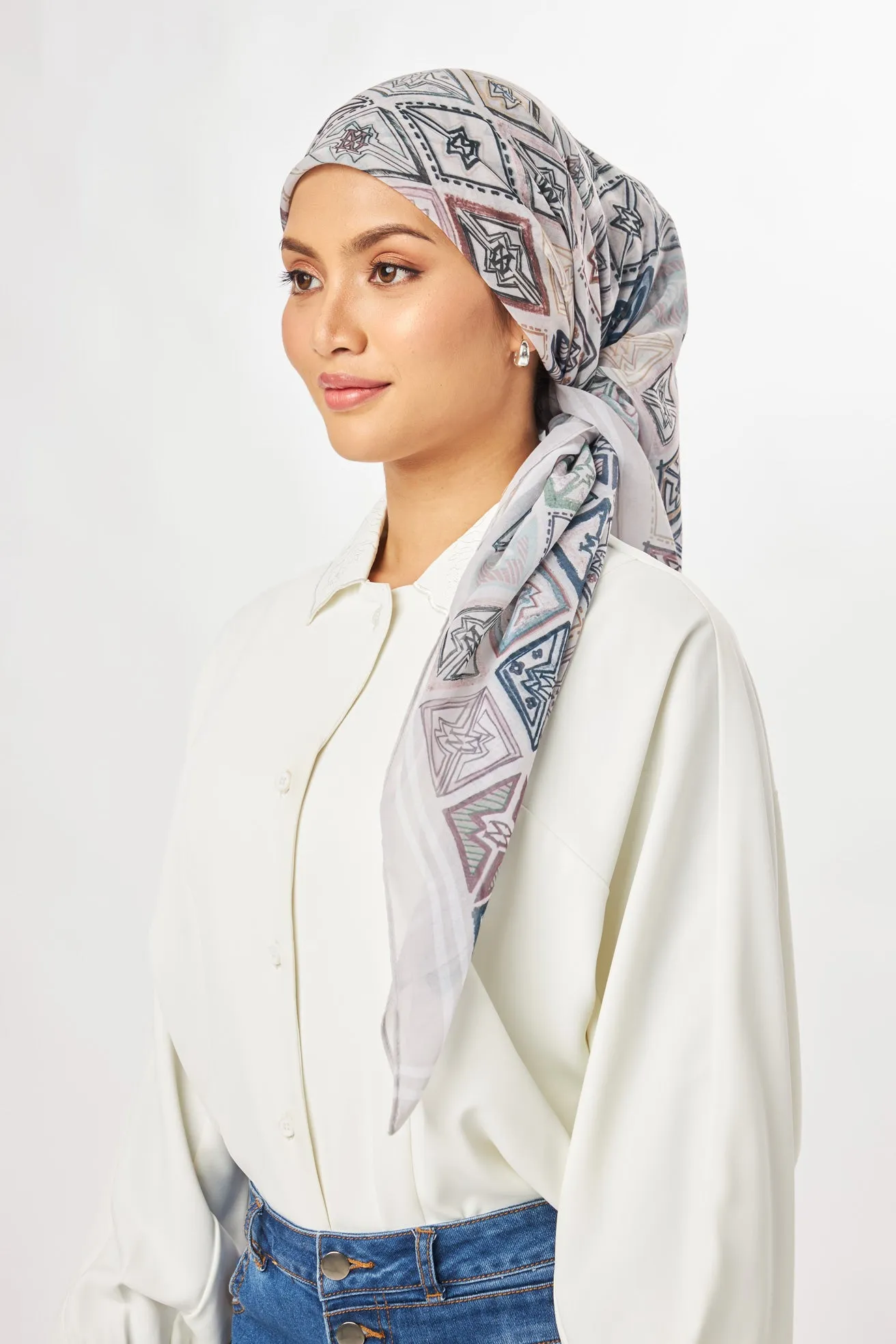 Marny Square Scarf - Colourful Grey