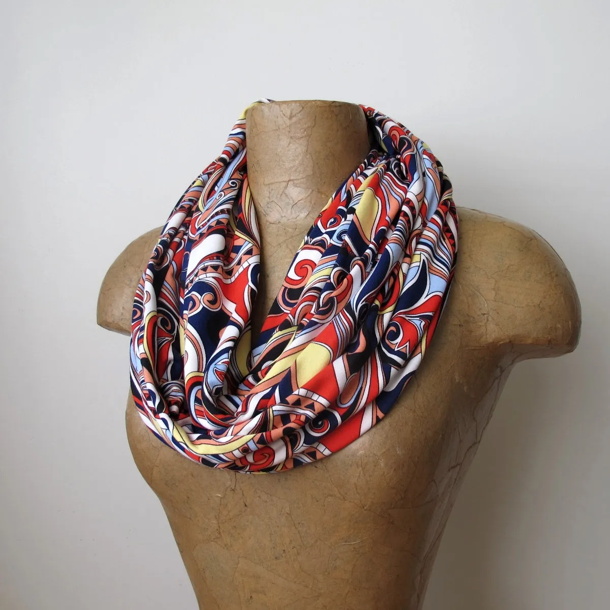 RETRO 1970 Infinity Scarf
