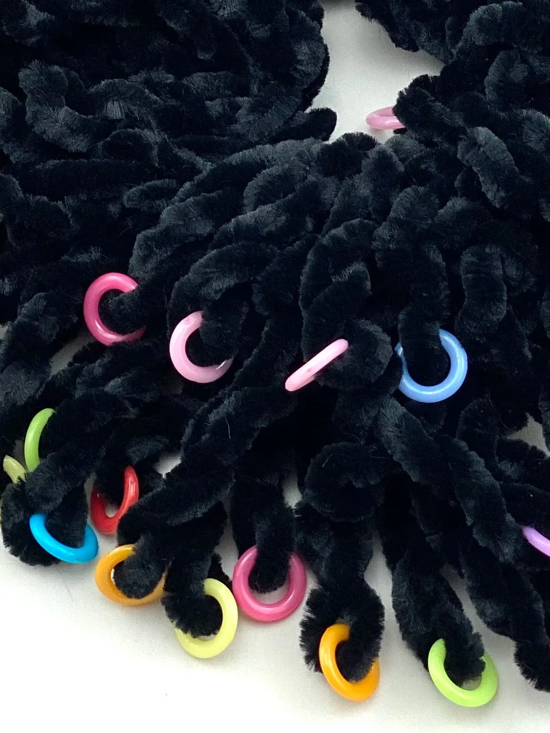 Volumizing Scrunchie Band - Black